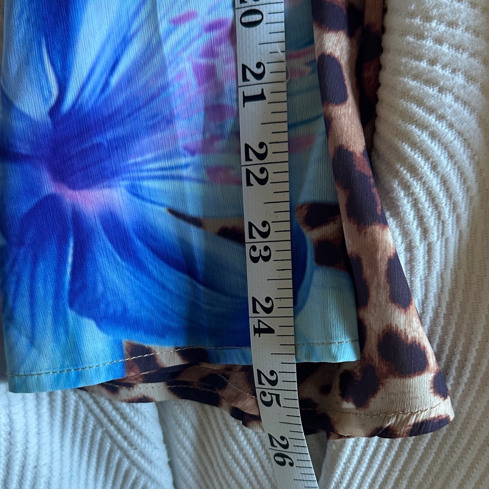 Runway the Label kimono robe with floral cheetah details - Picture 8 of 8